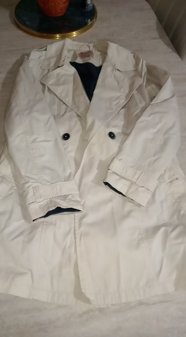 Düğmeli Beyaz Midi Kadın Trençkot - Görsel 2