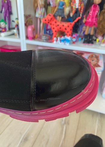 38 Beden Pembe Tabanlı Siyah Kadın Çizme