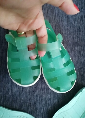 İGOR sandalet 22 numara unisex