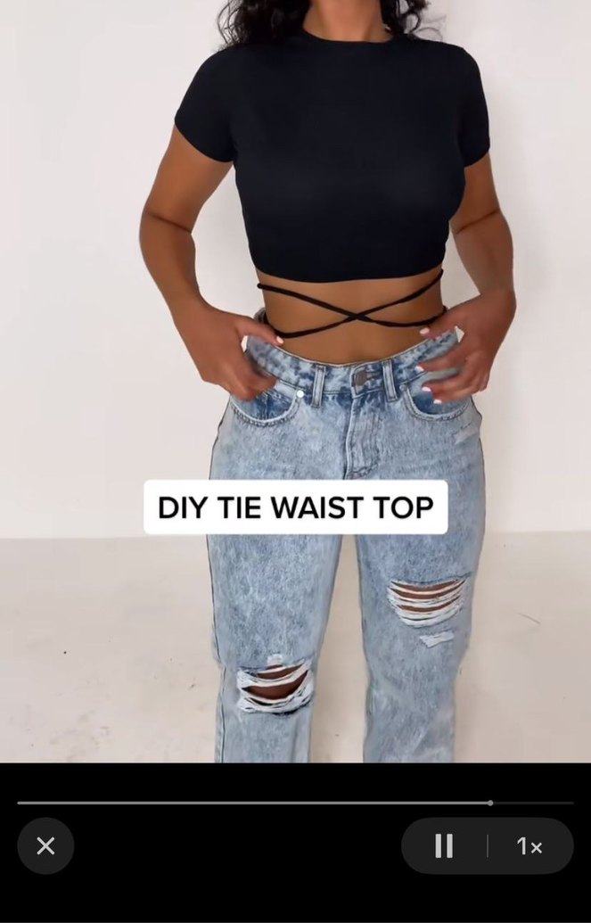 Siyah yuvarlak Yaka Bağcıklı Crop Top - Görsel 4