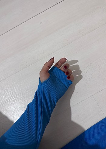 Armalife Mavi, Fermuarlı, Yüksek Yakalı Crop Bluz