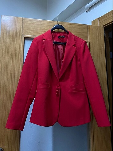 Kırmızı blazer ceket