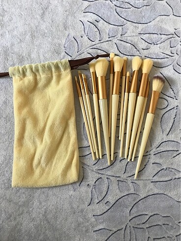 Makyaj fırçası