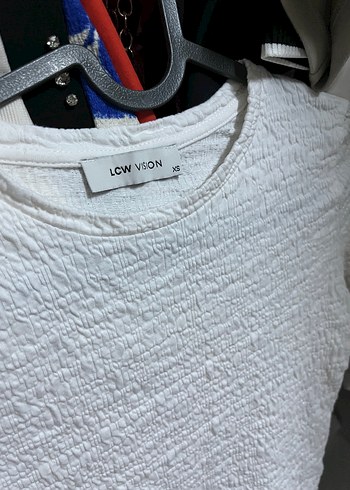 LC Waikiki Beyaz Doku Desenli Üst