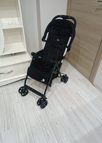 9- 18 kg Beden siyah Renk 3 kg ağırlığında Chicco ohlala bebek arabası