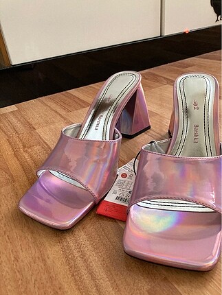 Bershka Bershka Yanardöner Blok Topuklu Sandalet#38# numara
