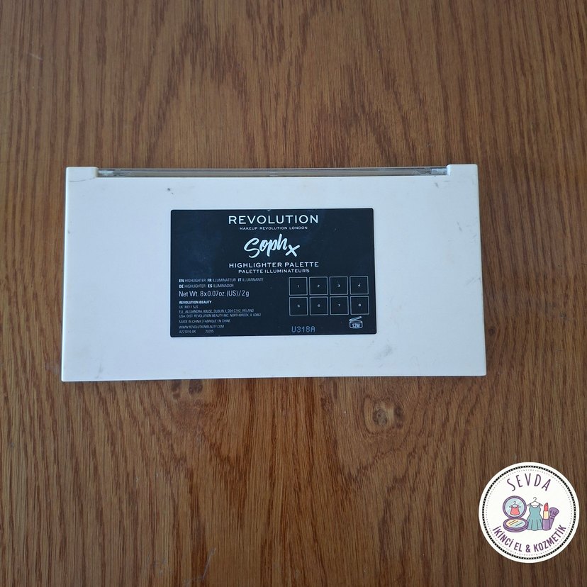Revolution Soph X Highlighter Palette - Görsel 4
