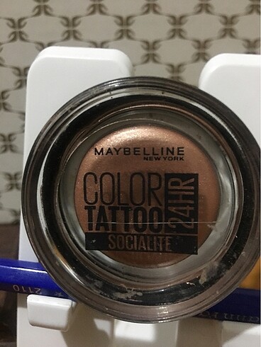 Maybellıne color tattoo far