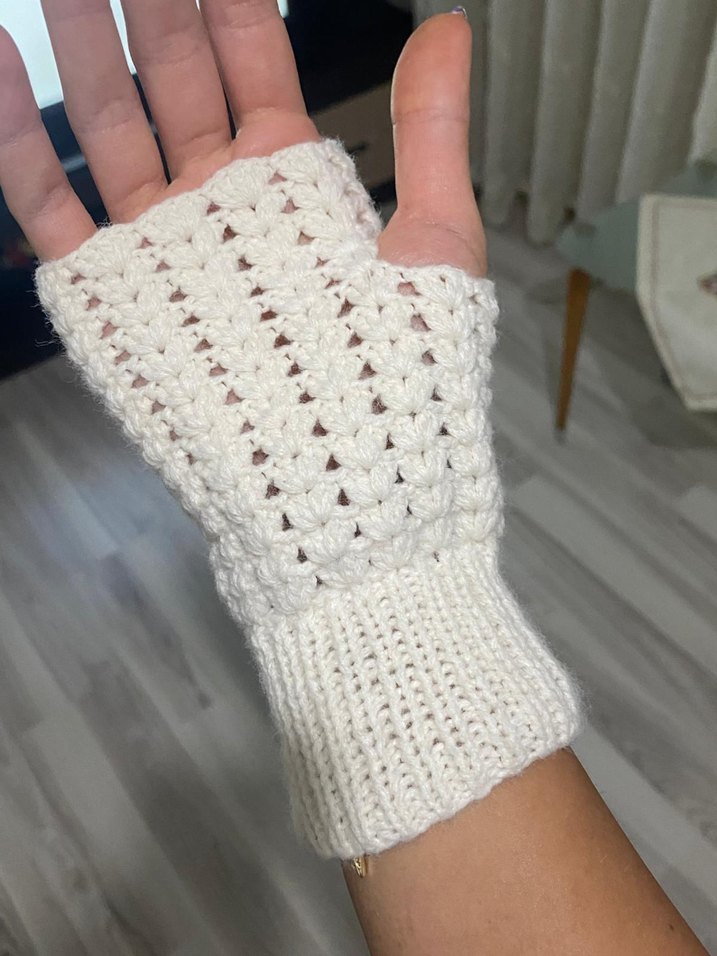 Krem Rengi Dantel Detaylı Bohem Örgü Eldiven - Görsel 5