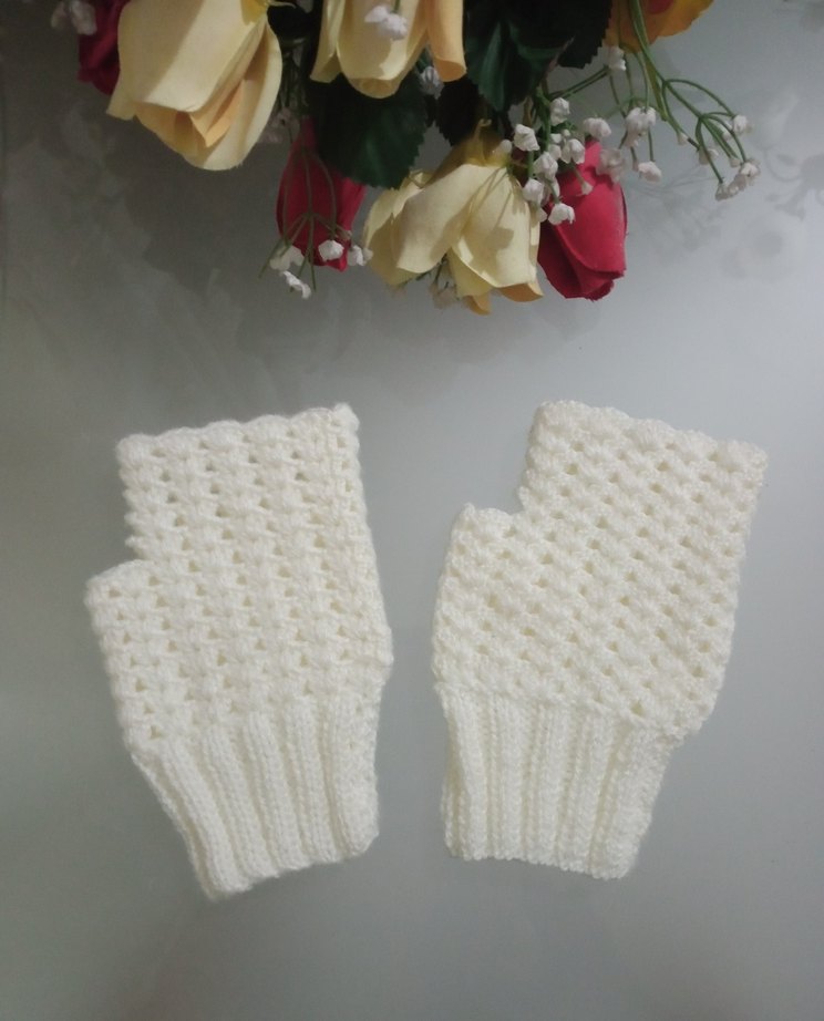 Beyaz Örgü Kadın Eldiven - Görsel 4
