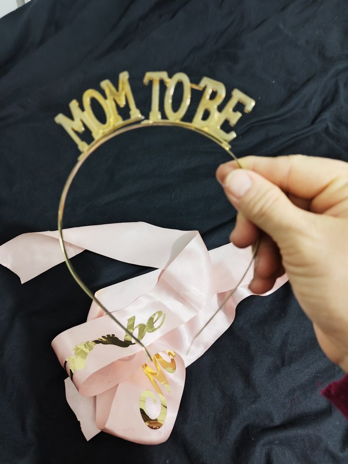 Altın Renkli Baskılı Anne Tacı - Görsel 3