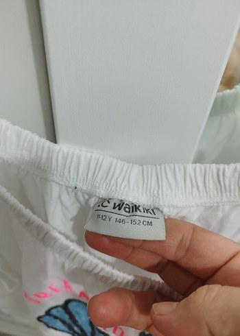 Kız Çocuk Beyaz Omuzları Açık Baskılı Tişört - Görsel 2