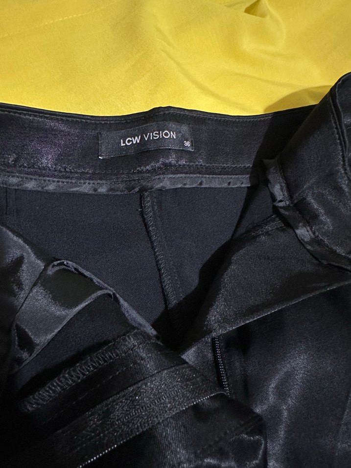 Kadın Siyah Pilili Uzun Saten Pantolon - Görsel 2