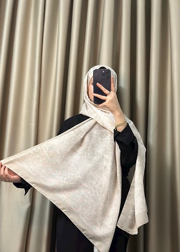 Kadın Beyaz İpek Dokulu Şal - Görsel 2
