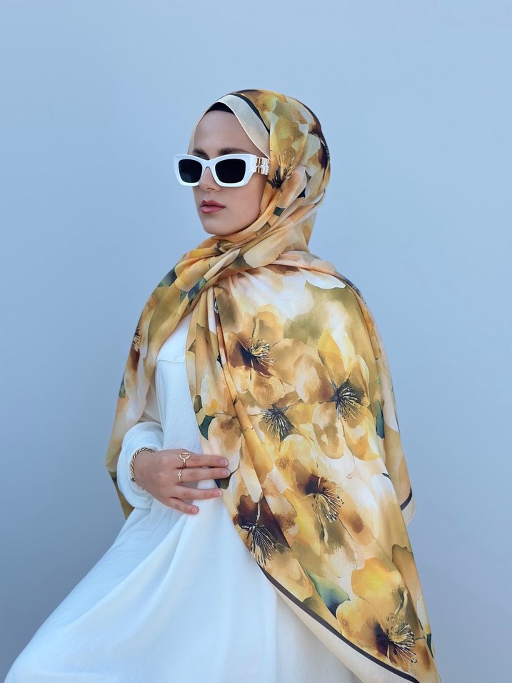 Sarı Çiçekli Kadın Şal - Görsel 4