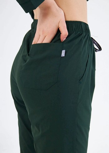 Tesettür - Avcı Yeşili Likralı Hemşire Üniforma Takımı (Class ) - Görsel 8