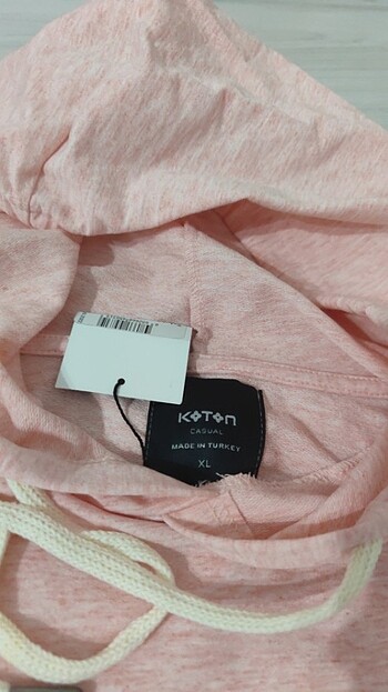 Koton Sweat yeni etiketlidir