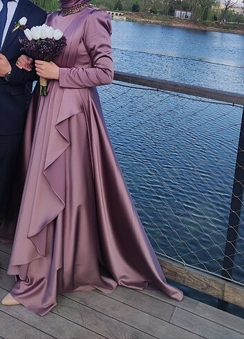 Feriha Sarıoğlu elbise 