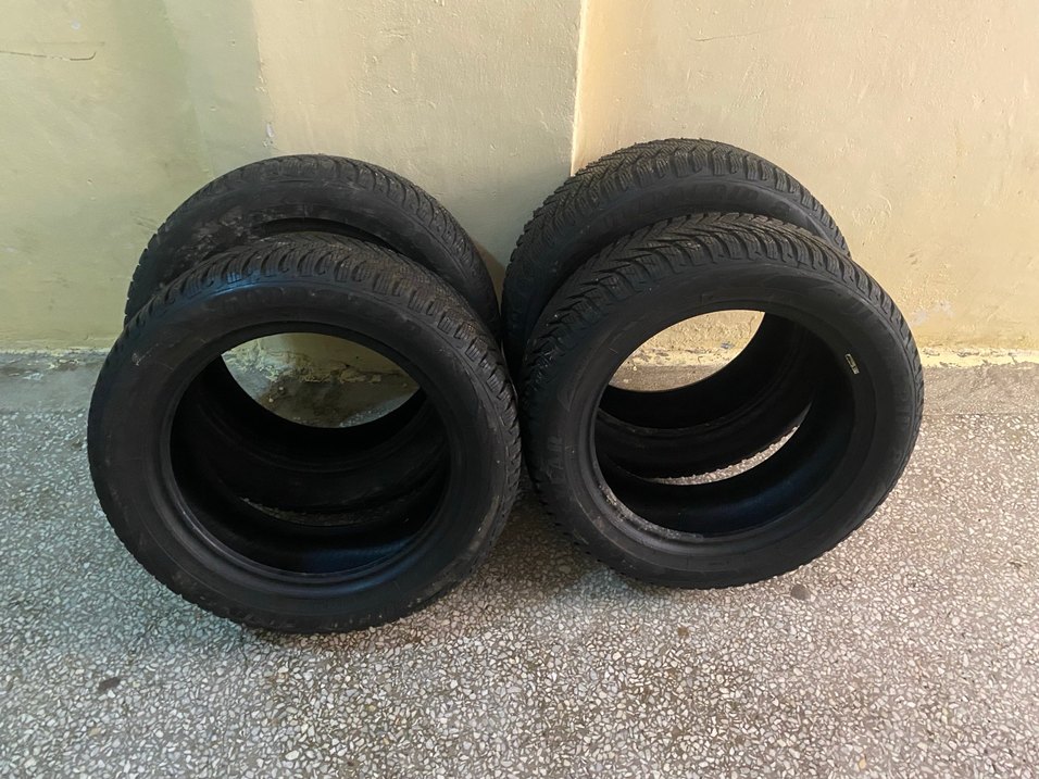 Siyah Goodyear Lastikler - Görsel 3