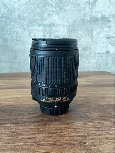  Beden Nikon D3500 18-140mm