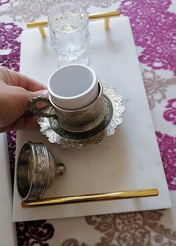  Beden beyaz Renk Beyaz Mermer Düğün Aksesuarı Kurdeleli söz nişan tepsisi