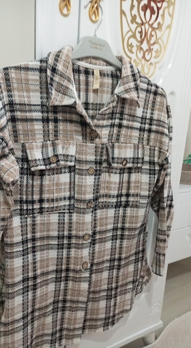 Düğmeli Bej Ekose Kadın Gömlek - Görsel 2