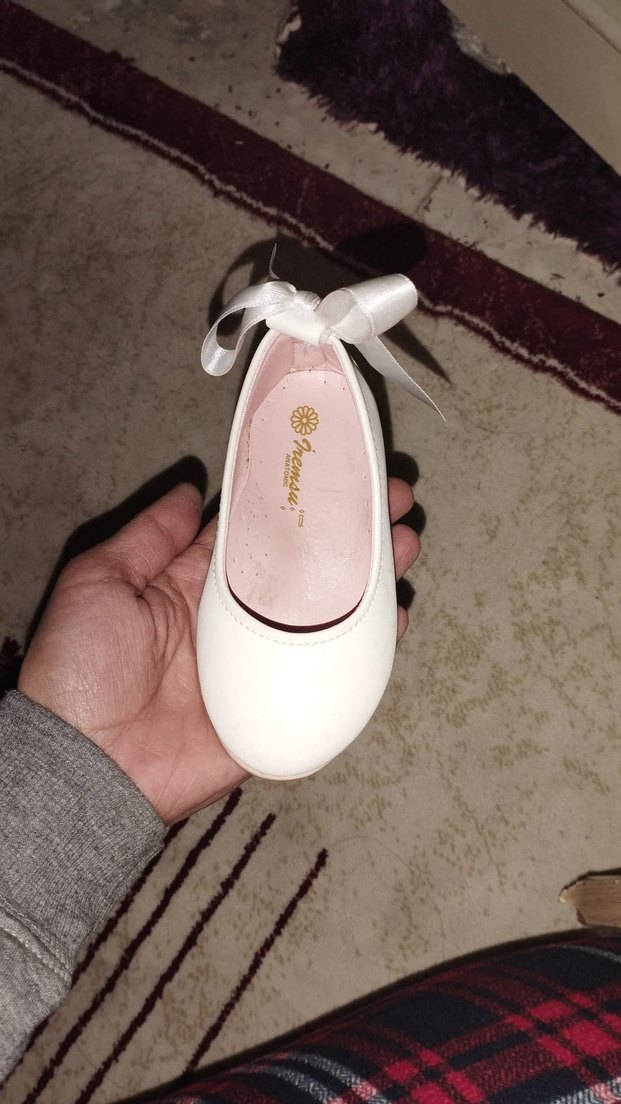 Klasik Beyaz Fiyonk Detaylı Kız Babet - Görsel 2