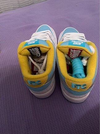 38.5 Beden Sb dunk ftc 38,5 (42,5 olanı da var)