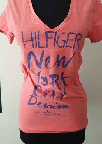 Tommy Hilfiger Tommy Hilfiger Pembe V Yaka Baskılı Tişört