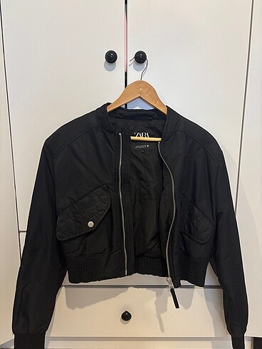 Zara siyah crop bomber ceket