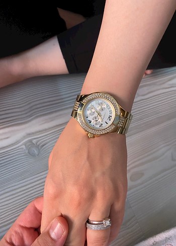 Altın Renkli Parlak Payetli Kadın Saati - Görsel 3