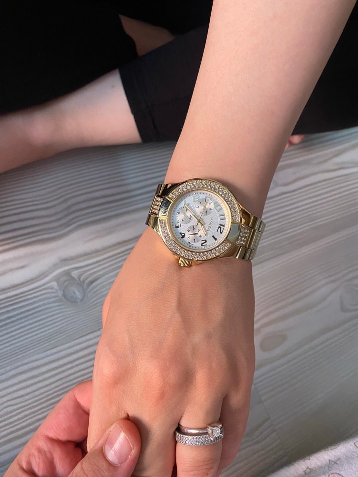 Altın Renkli Parlak Payetli Kadın Saati - Görsel 3
