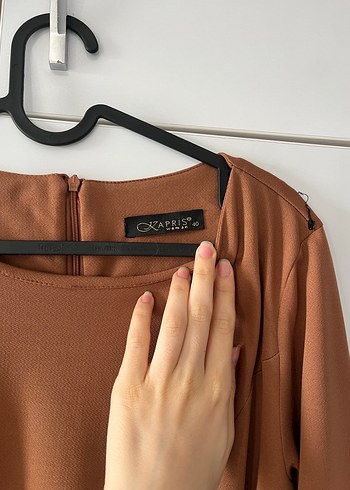 Güpür Detaylı Kiremit Renk Elbise - Görsel 3