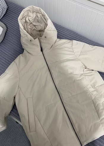 Mavi Marka Bej Kapüşonlu Kadın Mont - Görsel 3