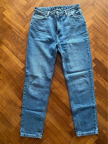 TRENDYOLMİLLA MOM JEANS