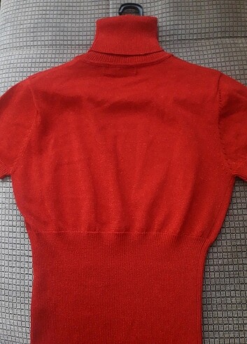 universal Beden kırmızı Renk Boğazlı simli kisa kollu bluz