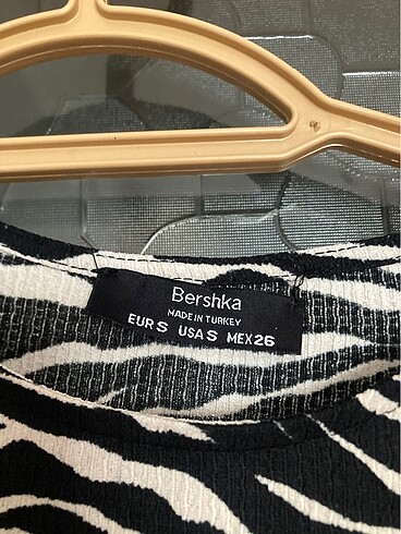 Bershka Bershka Zebra Vücuda Oturan Elbise