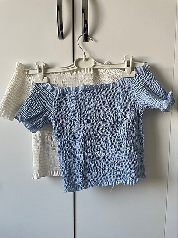 Bebek Mavisi ve Beyaz Karpuz Yaka Crop Top