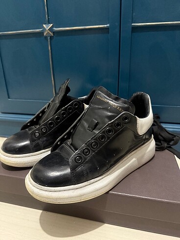 Alexander McQueen Sneaker