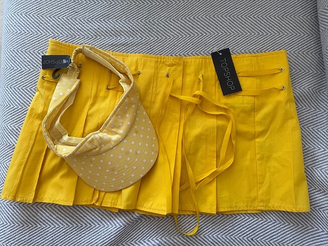Topshop Sarı Etek ve Şapka