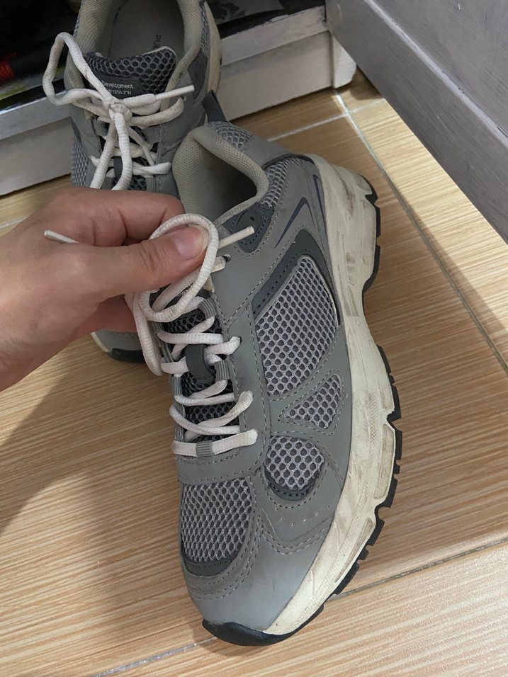 Gri Bağcıklı Kadın Spor Ayakkabısı - Görsel 3