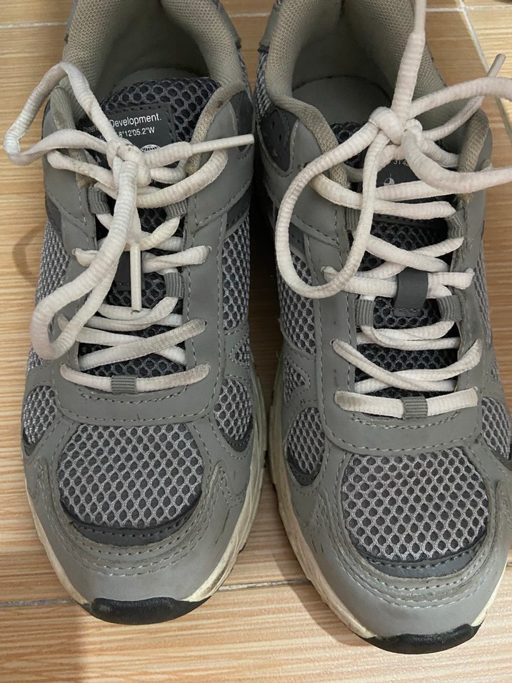 Gri Bağcıklı Kadın Spor Ayakkabısı - Görsel 5