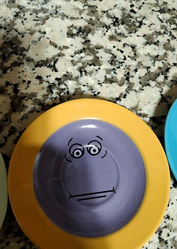 8 adet kupa,iki takım baharatlık,çay tabağı komple satılıktır - Görsel 8