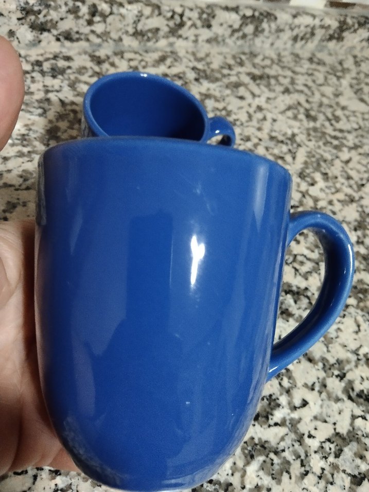 8 adet kupa,iki takım baharatlık,çay tabağı komple satılıktır - Görsel 4