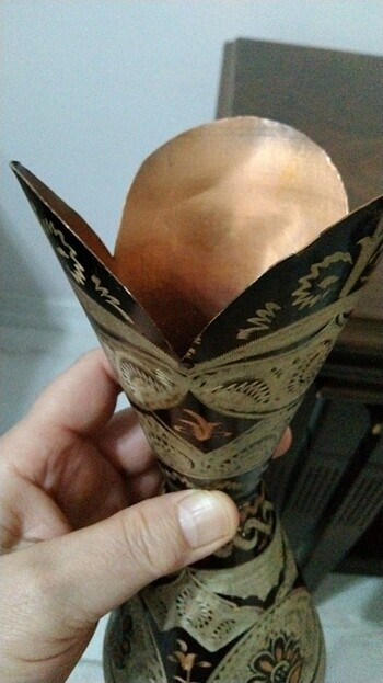 Meraklısına İşlemeli antika bakır vazo  - Görsel 6