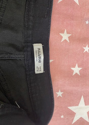 Pull and Bear Siyah Düğmeli Kadın Midi Denim Şort