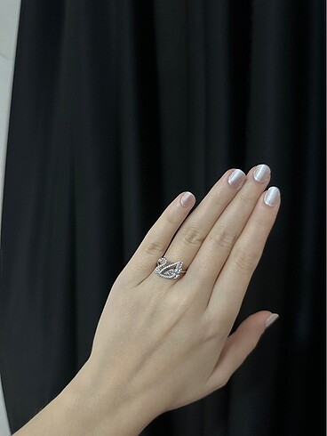  Beden Swarovski dazzling iconic swan yüzük