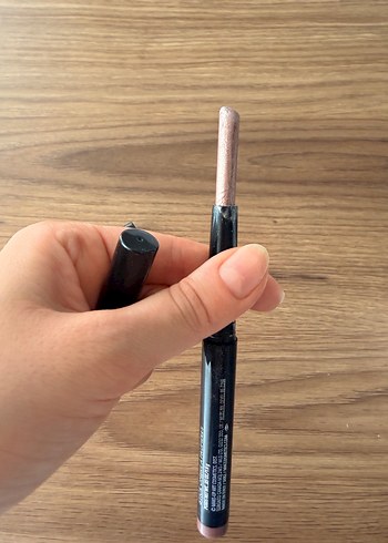 MAC Dazzleshadow Koyu Bej stick kalem far - Görsel 4