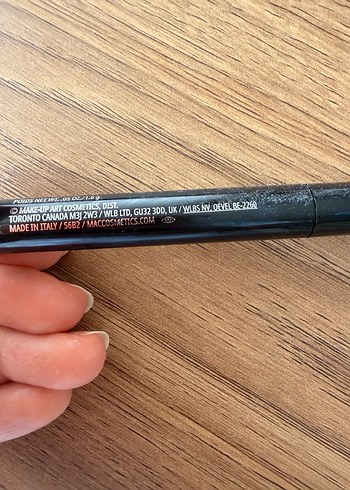 MAC Dazzleshadow Koyu Bej stick kalem far - Görsel 6