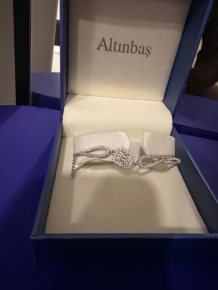 Altınbaş Zincir Detaylı Kadın Bileklik - Görsel 2